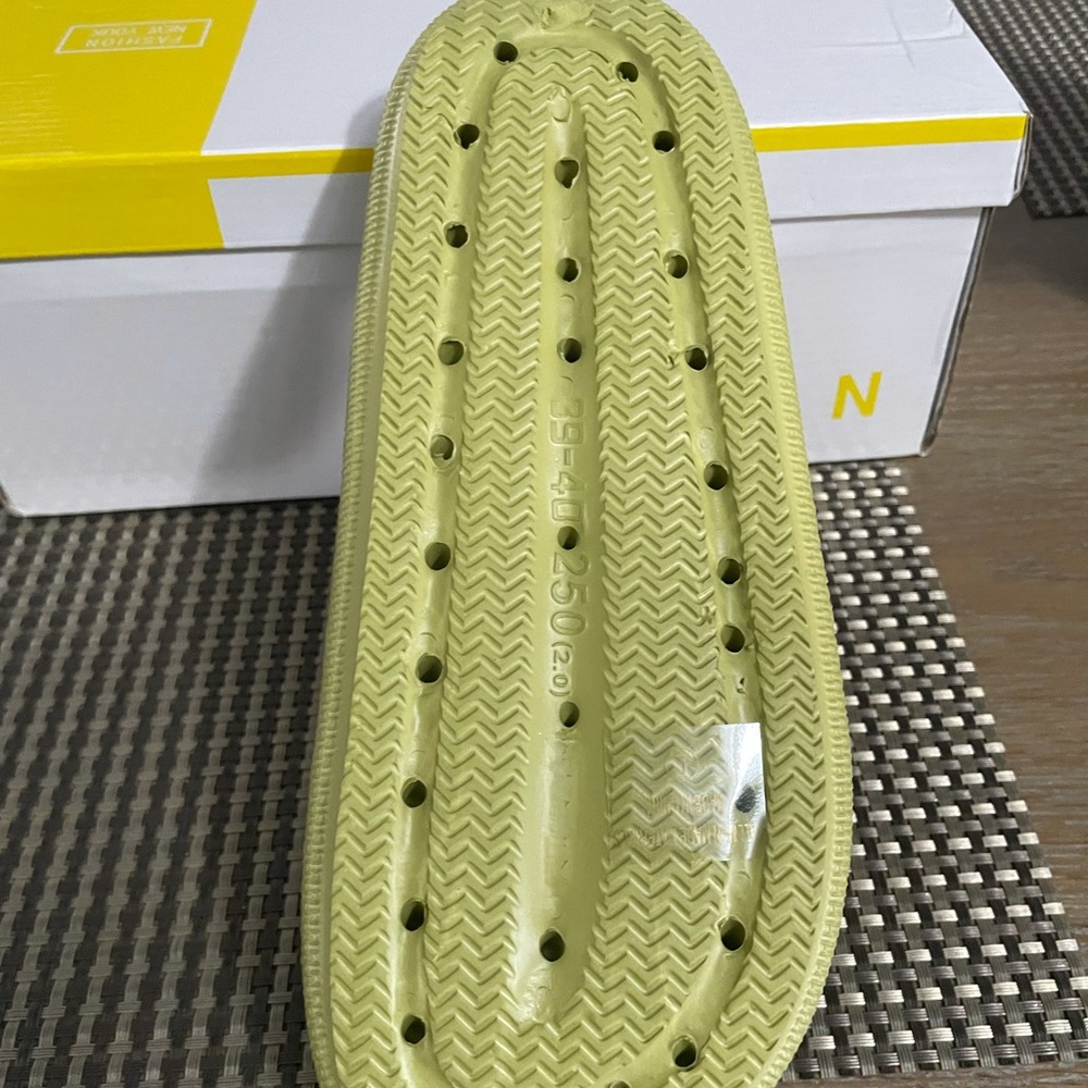 Sandals - Picture 3 of 3